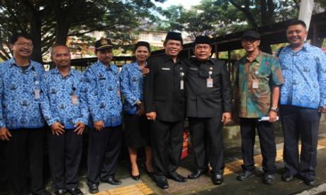 Foto Bersama Sekretaris Daerah Kota Denpasar A AN. Rai Iswara