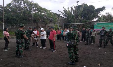 Kerja Bakti Jumat Bersih di Jl Kroya Kesiman