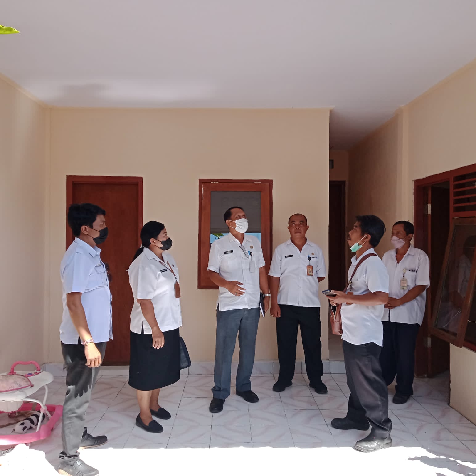 Inspeksi dan Monitoring Perbaikan Rumah Tidak Layak Huni di Lingkungan Kebon Kuri Kaja, Kelurahan Kesiman